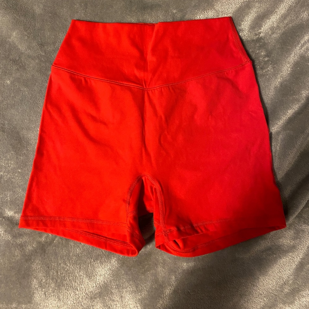 BuffBunny Rosa shorts in Salsa Red size S